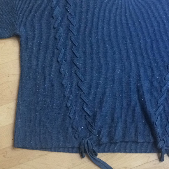 Like 🆕 Sweater - Picture 7 of 13